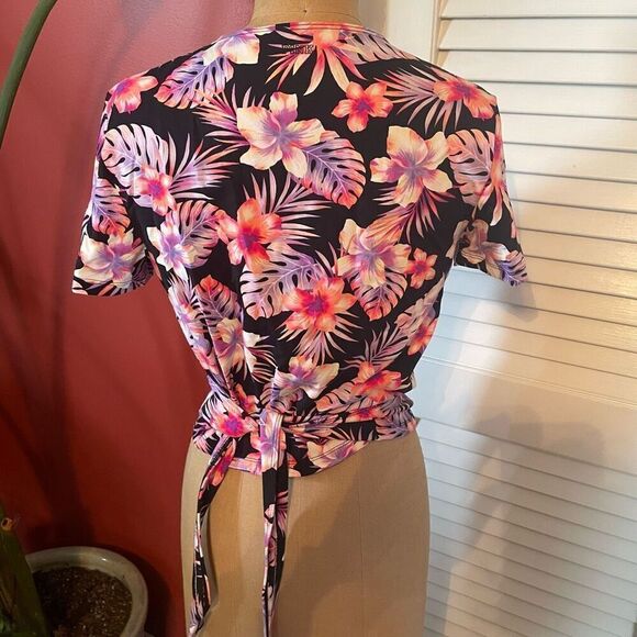 VS PINK | tie wrap floral crop top L - Picture 4 of 7